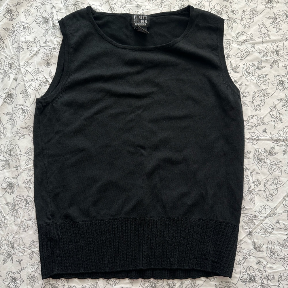 Vintage Finity Studio Black Ribbed Sleeveless Tank Top